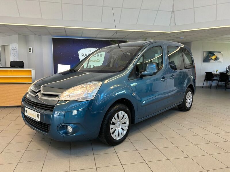 Blau Gebraucht 2011 Citroën Berlingo Attraction Van / Kleinbus | 7.800 € (Teuer) - Bild 1/4