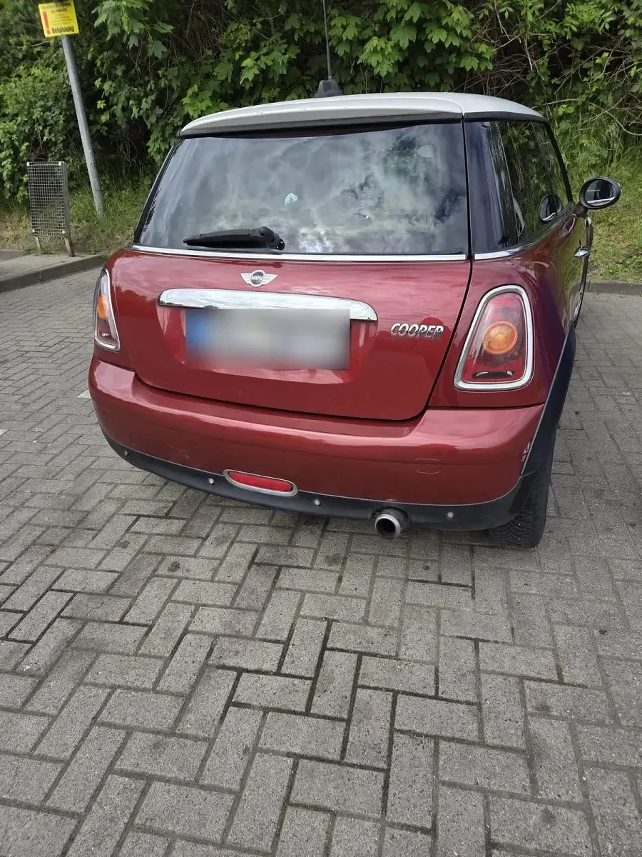 Używany Mini Cooper 120 KM (88 kW) 2007 Czerwony Hatchback