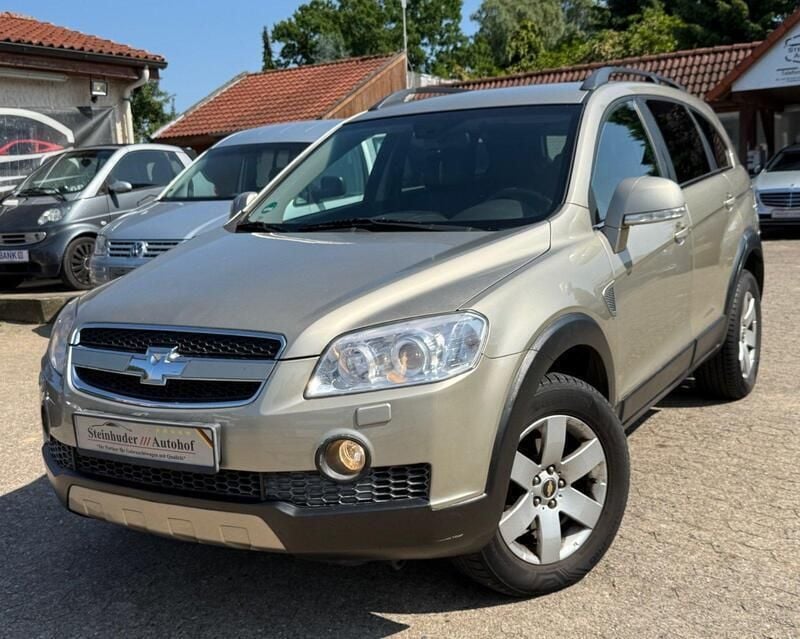 Gold Gebraucht 2009 Chevrolet Captiva LS SUV | 4.499 € (Fairer Preis) - Bild 1/4