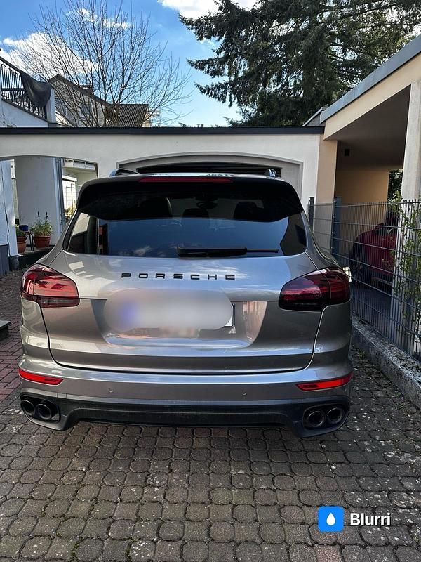 Second-hand Porsche Cayenne 262 CP (192 kW) 2015 Gri SUV