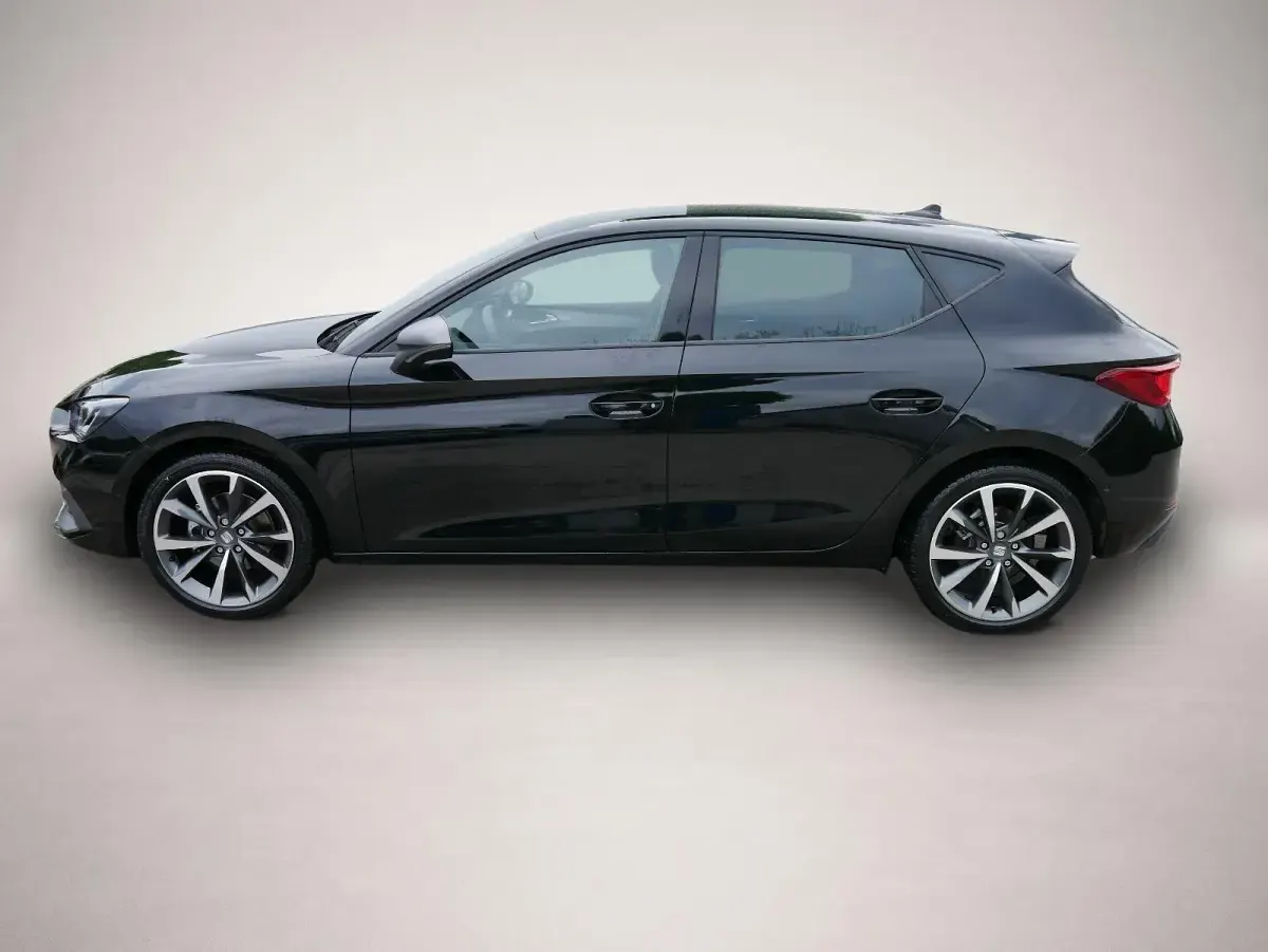 Neu Seat Leon FR 150 PS (110 kW) 2026 Midnight schwarz metallic Limousine