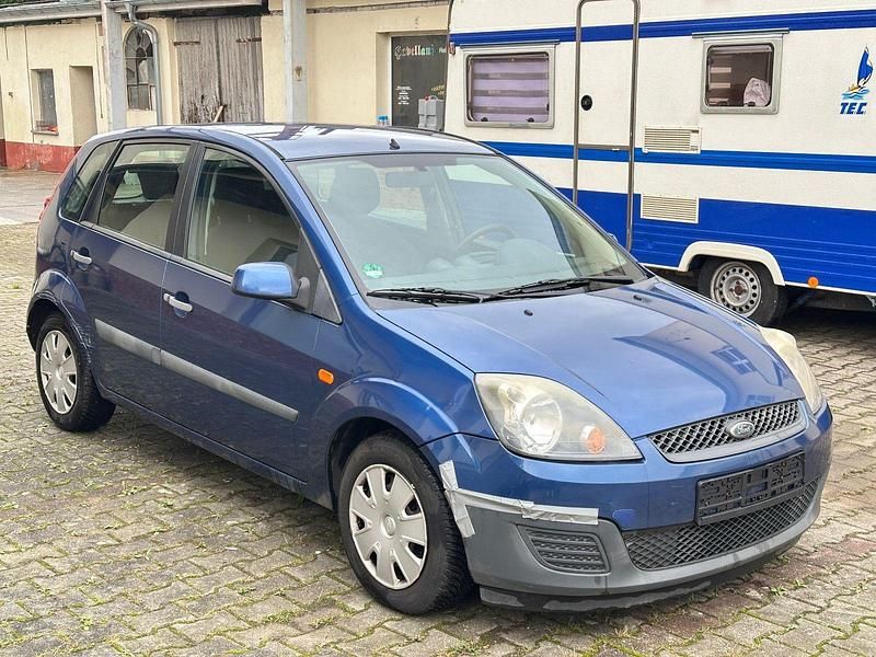 Gebraucht 2006 Ford Fiesta Kleinwagen | 399 € (Superpreis) - Bild 1/4