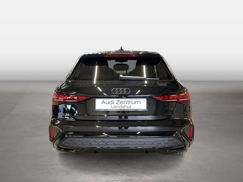 Gebraucht Audi A3 S-Line 204 PS (150 kW) 2026 Schwarz Limousine
