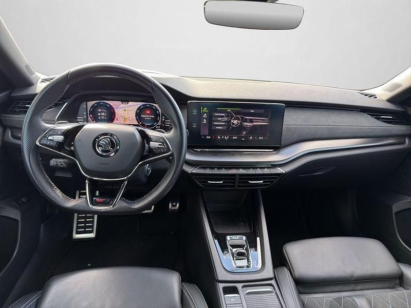 Gebraucht Skoda Octavia Plus Edition 200 PS (147 kW) 2022 Schwarz (metallic) Limousine