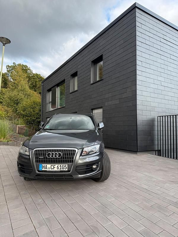 Grau Gebraucht 2010 Audi Q5 S-Line SUV | 9.000 € (Superpreis) - Bild 1/4