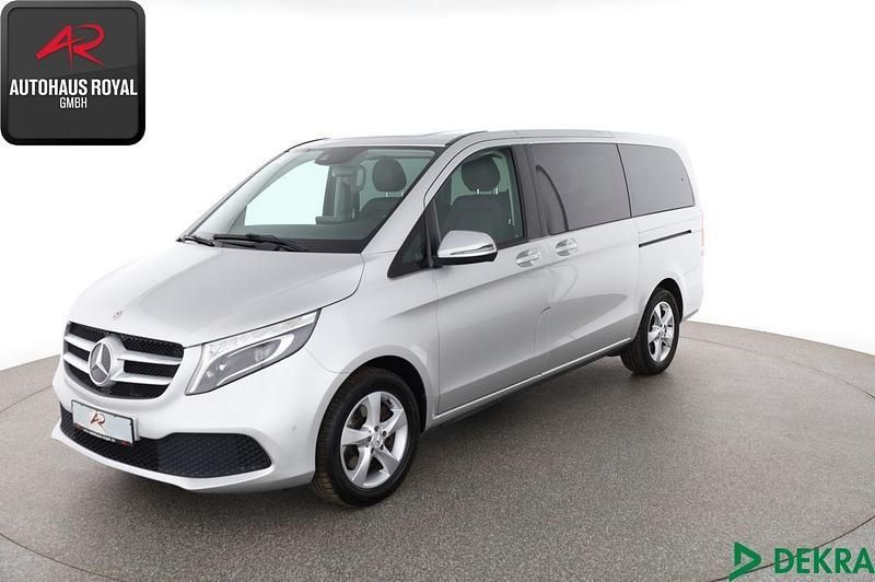 Silber Gebraucht 2020 Mercedes V250 Van / Kleinbus | 44.780 € (Superpreis) - Bild 1/4