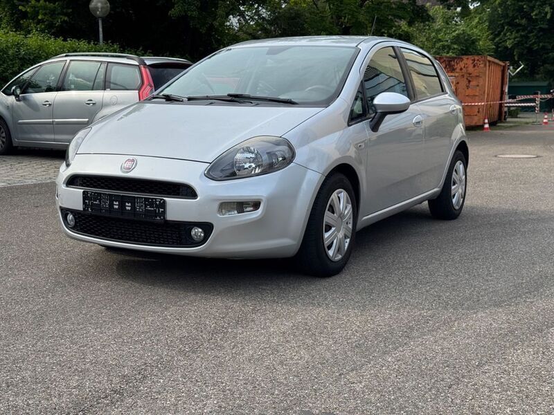 Grau Gebraucht 2014 Fiat Punto Lounge Kleinwagen | 4.299 € (Fairer Preis) - Bild 1/4