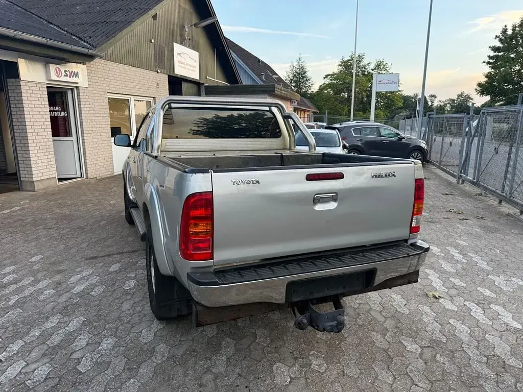 Gebraucht Toyota HiLux SR5 120 PS (88 kW) 2008 Silber Pickup