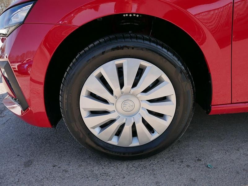 Neu Skoda Scala Selection 2026 Velvetrot metallic Kleinwagen