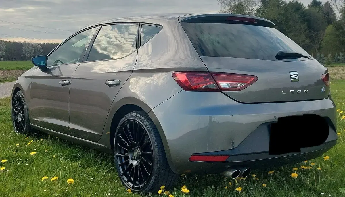 Gebraucht Seat Leon FR 150 PS (110 kW) 2016 Grau Limousine