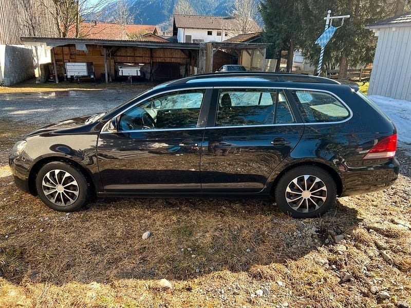 Gebraucht VW Golf VI 105 PS (77 kW) 2010 Schwarz Kleinwagen
