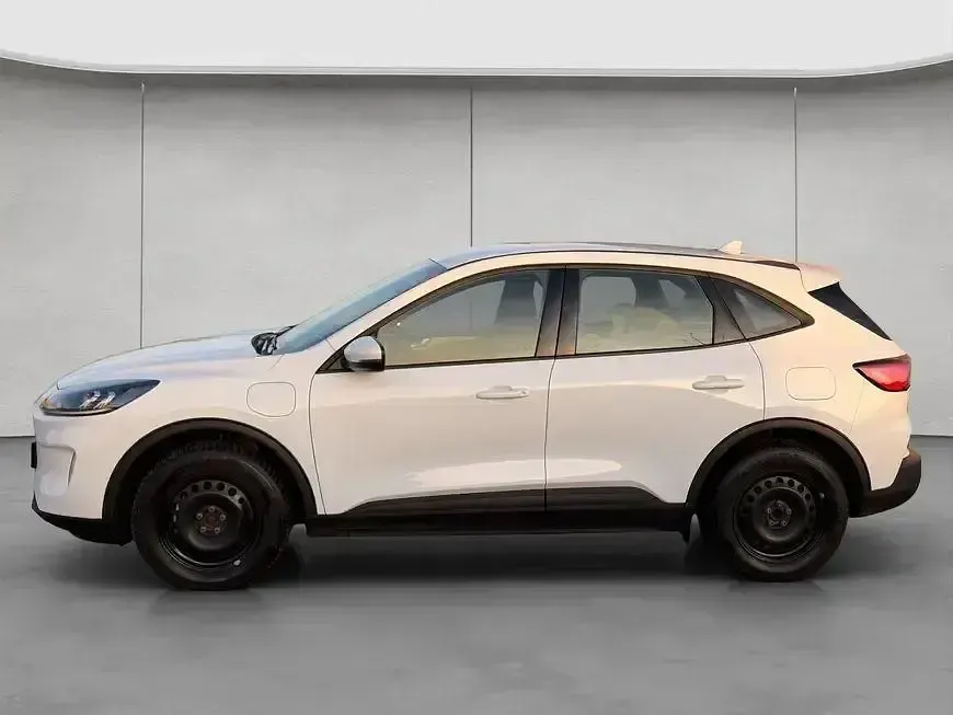 Gebraucht Ford Kuga Cool & Connect 224 PS (164 kW) 2022 Frozen white SUV