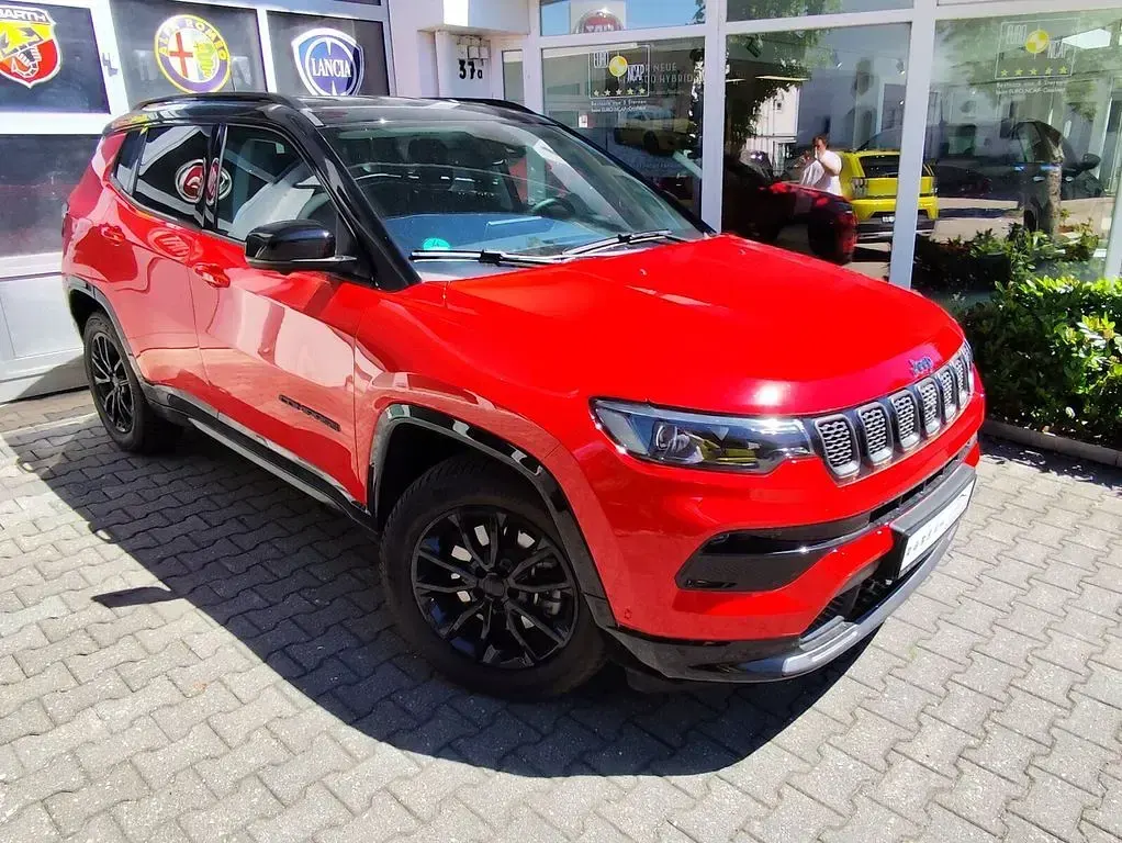 Used Jeep Compass 179 HP (131 kW) 2023 Red SUV