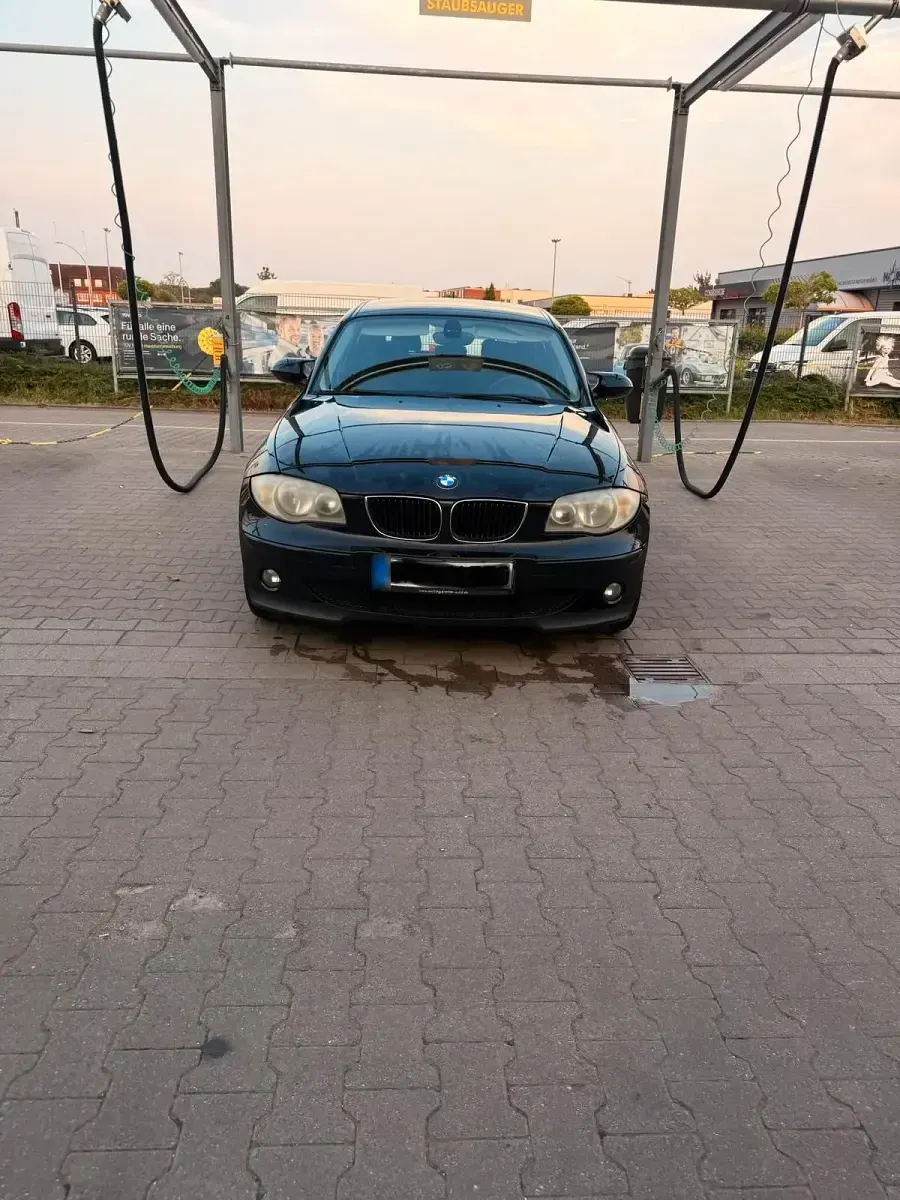 Gebraucht BMW 116 116 PS (85 kW) 2006 Schwarz Kleinwagen
