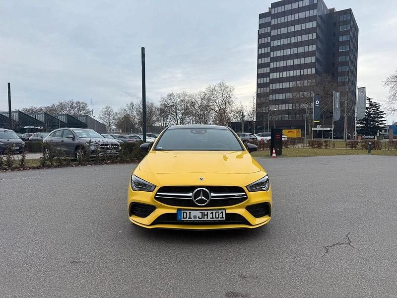 Gebraucht Mercedes CLA35 AMG Shooting Brake AMG 306 PS (225 kW) 2023 Gelb Kombi