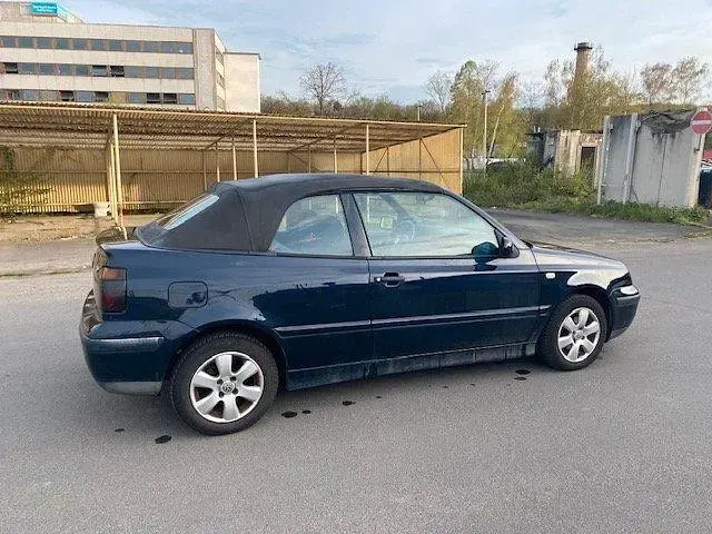 Gebraucht VW Golf 115 PS (84 kW) 2001 Blau Cabrio