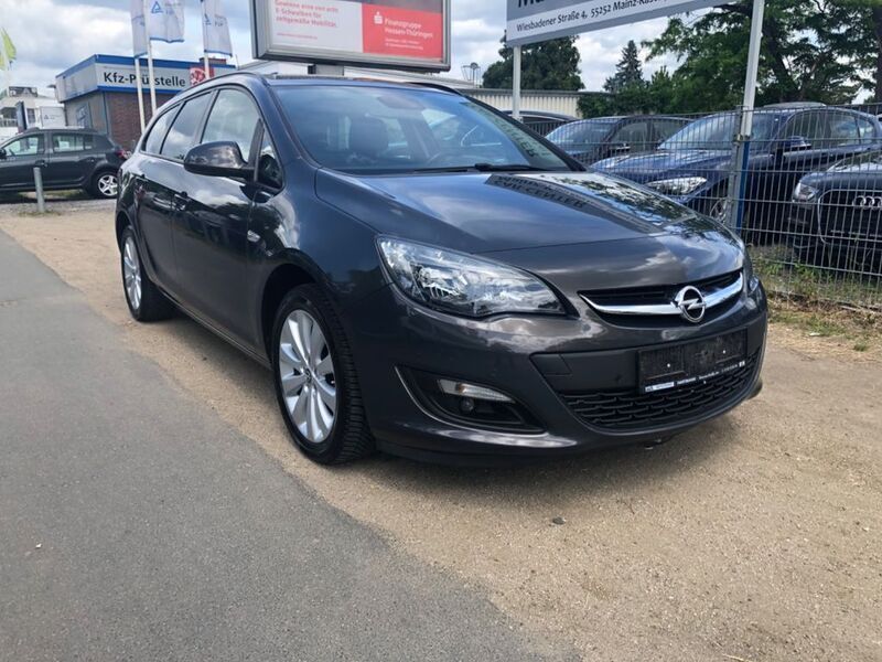 Grau Gebraucht 2015 Opel Astra Edition Kombi | 6.950 € (Guter Preis) - Bild 1/4
