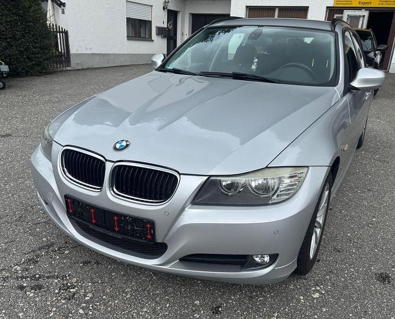 Gebraucht BMW 318 143 PS (105 kW) 2011 Silber Kombi