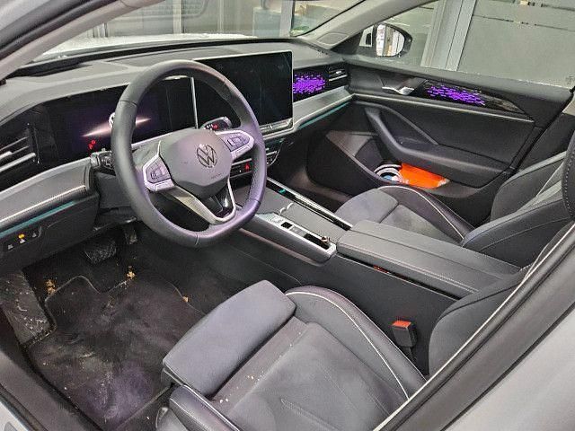 Gebraucht VW Passat Elegance 193 PS (141 kW) 2024 0r oryxweiß perlmutteffekt (metallic) Kombi