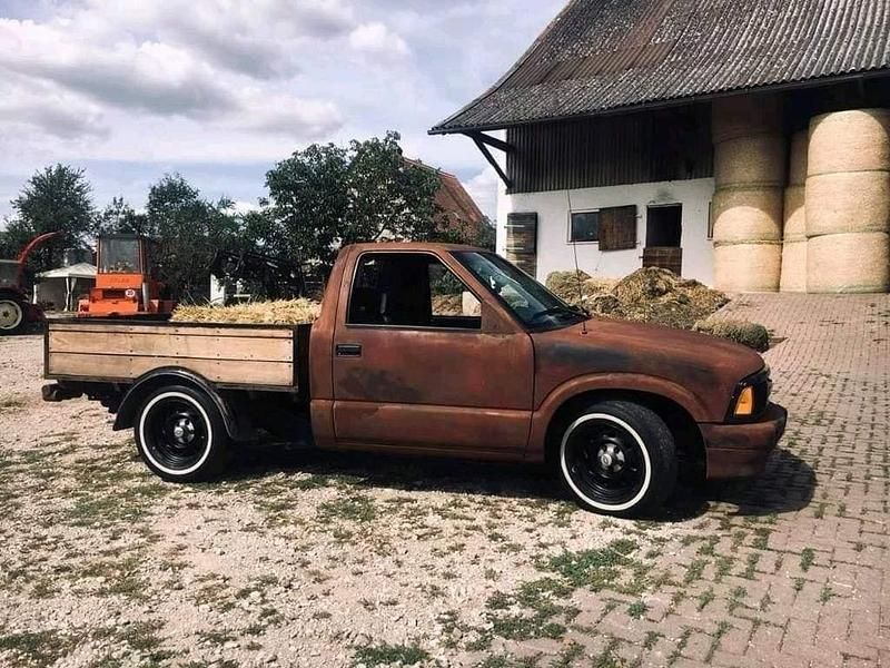 Braun Gebraucht 1997 Chevrolet S10 Abholung | 6.555 € - Bild 1/4