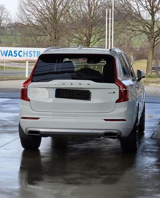 Gebraucht Volvo XC90 Momentum 250 PS (183 kW) 2020 SUV