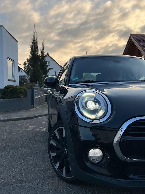 Gebraucht Mini Cooper 136 PS (100 kW) 2018 Schwarz Kleinwagen