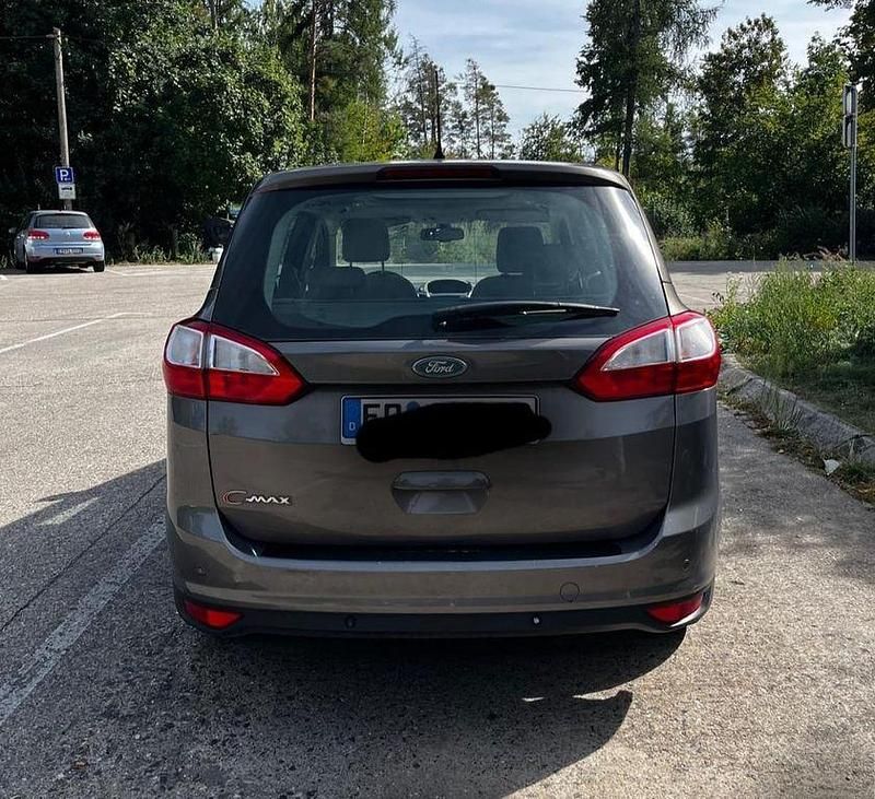 Gebraucht Ford Grand C-Max Titanium 116 PS (85 kW) 2012 Braun Van / Kleinbus