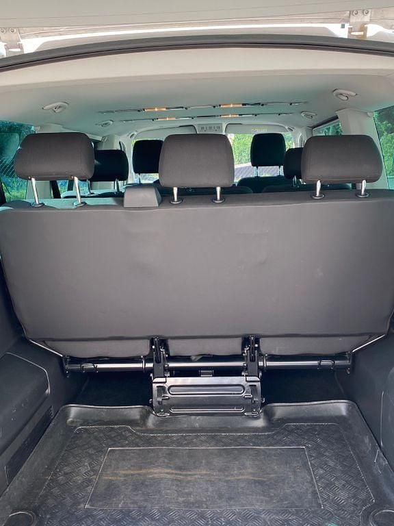 Second-hand VW Caravelle 150 CP (110 kW) 2017 Alb Van