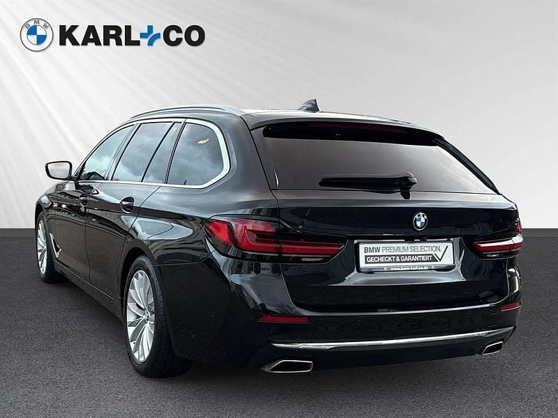 Gebraucht BMW 520 Luxury Line 190 PS (139 kW) 2023 Schwarz Kombi