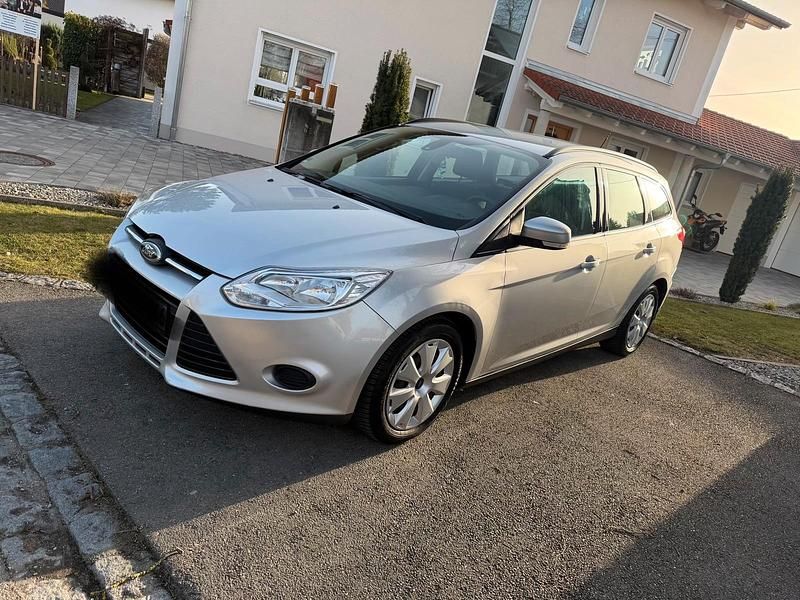 Gebraucht Ford Focus 116 PS (85 kW) 2013 Silber Kombi