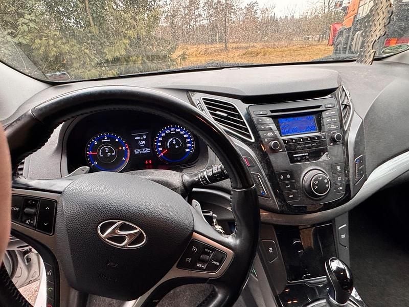 Gebraucht Hyundai i40 136 PS (100 kW) 2015 Silber Kombi