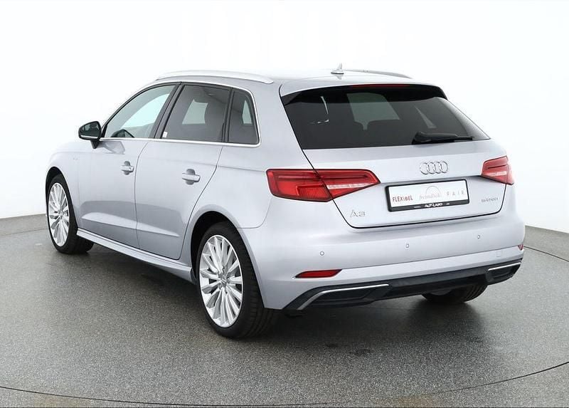 Gebraucht Audi e-tron S-Line 150 kW (204 PS) 2018 Silber SUV