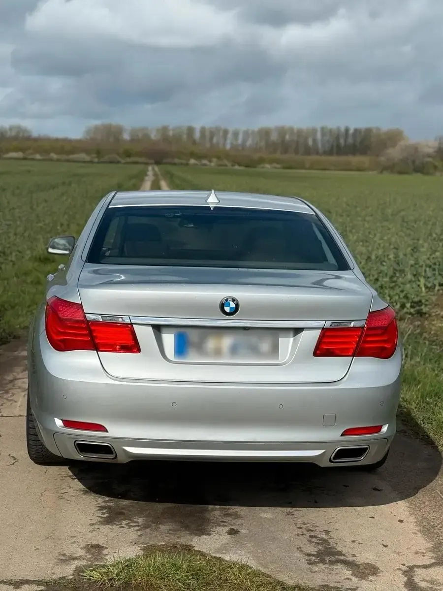 Gebraucht BMW 730 245 PS (180 kW) 2008 Silber Limousine