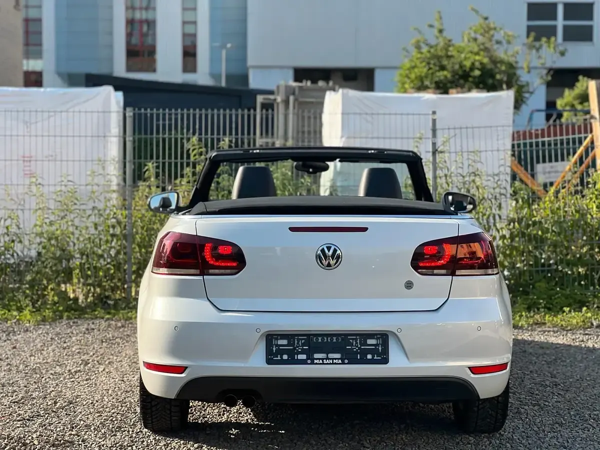 Gebraucht VW Golf Cabriolet 140 PS (102 kW) 2012 Weiß Cabrio