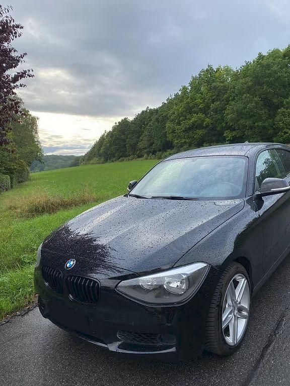 Schwarz Gebraucht 2013 BMW 114 Kleinwagen | 4.900 € (Fairer Preis) - Bild 1/4