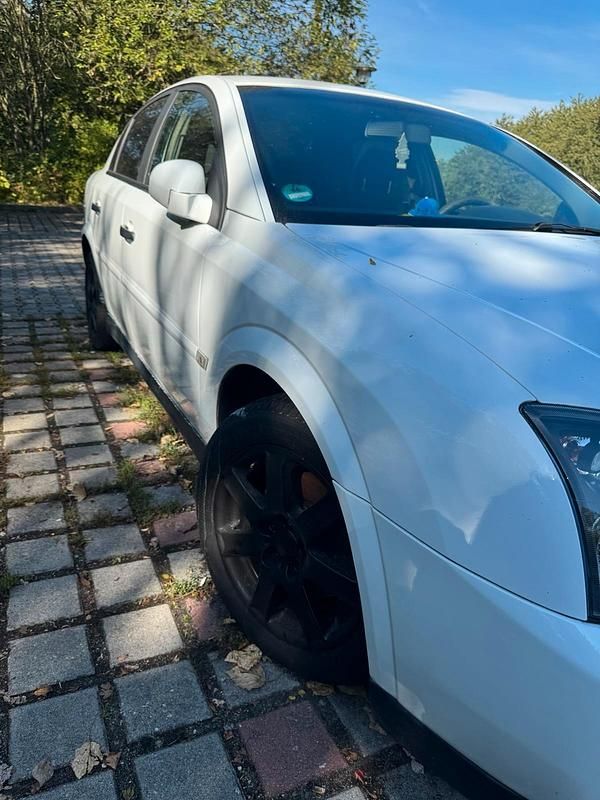 Weiß Gebraucht 2002 Opel Vectra Kombi | 850 € (Guter Preis) - Bild 1/4