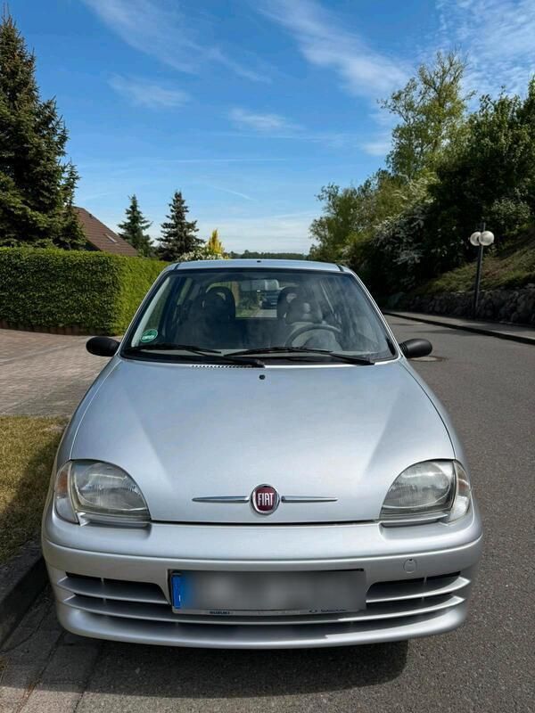 Grau Gebraucht 2009 Fiat Seicento Kleinwagen | 2.000 € (Etwas zu teuer) - Bild 1/4