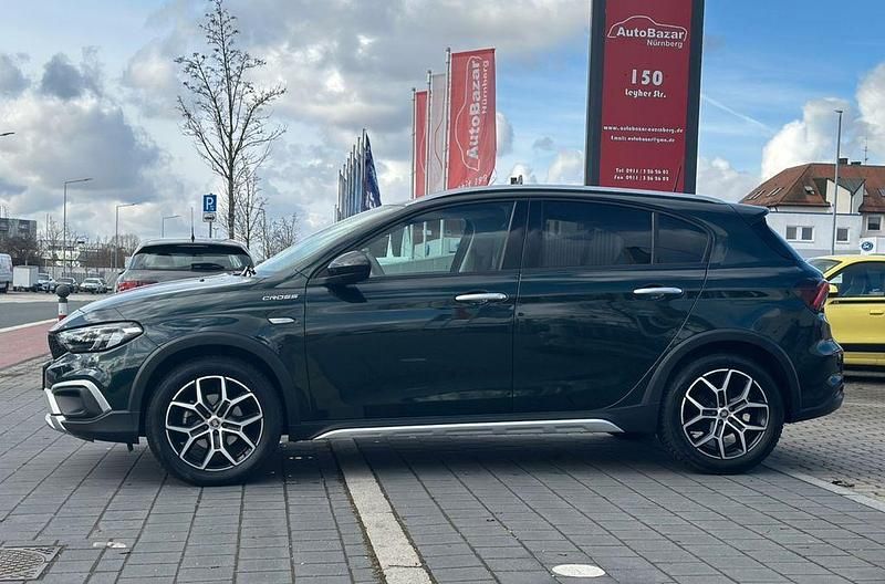 Gebraucht Fiat Tipo Cross 101 PS (74 kW) 2022 Grün Limousine