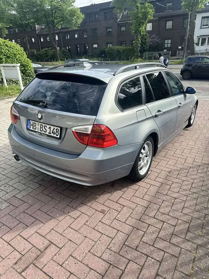 Gebraucht BMW 320 177 PS (130 kW) 2009 Kombi