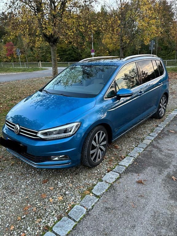 Blau Gebraucht 2016 VW Touran Highline Van / Kleinbus | 19.800 € (Guter Preis) - Bild 1/4