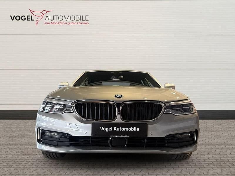 Gebraucht BMW 530e Sport Line 252 PS (185 kW) 2019 Glaciersilber metallic Limousine