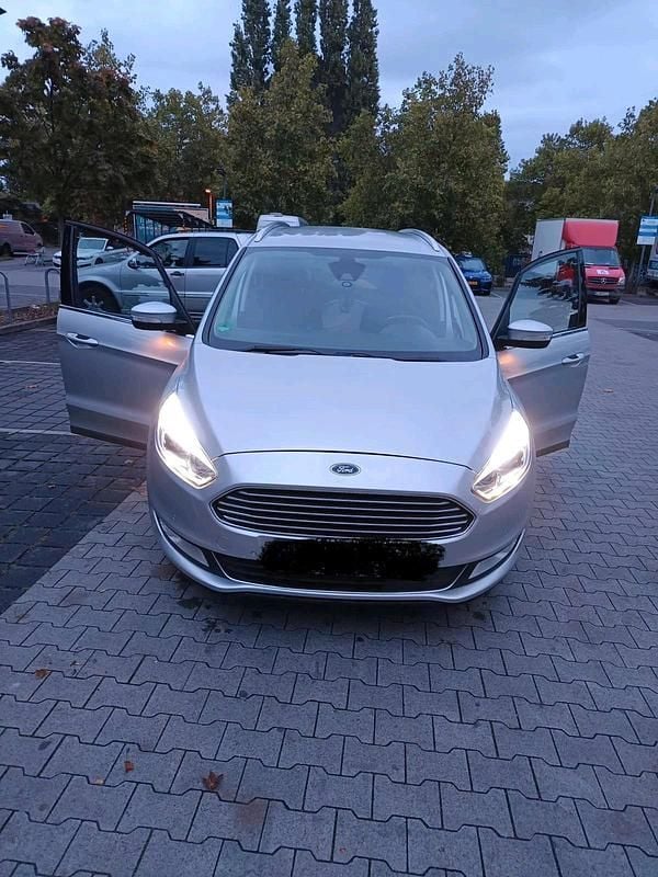 Gebraucht Ford Galaxy Titanium 150 PS (110 kW) 2017 Silber Van / Kleinbus