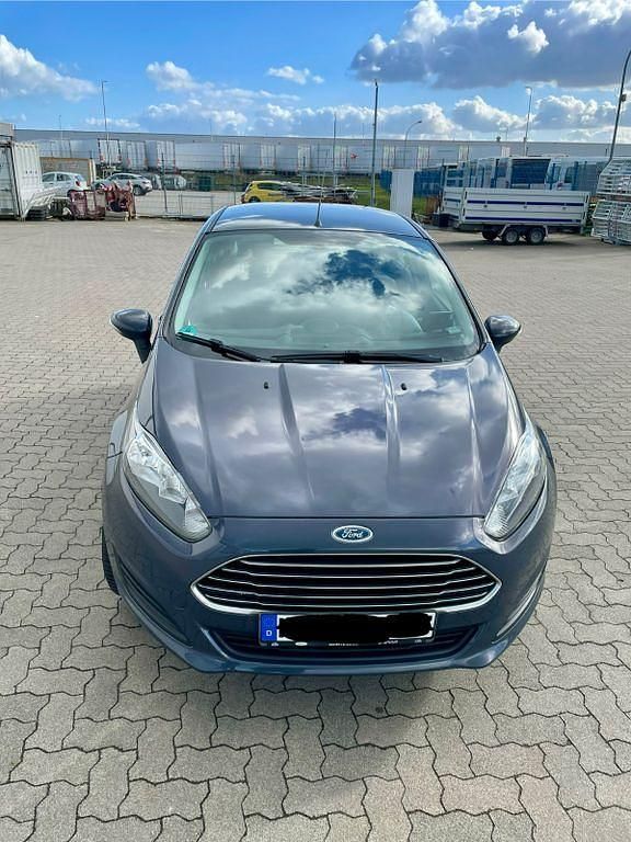 Gebraucht Ford Fiesta 82 PS (60 kW) 2013 Grau Kleinwagen