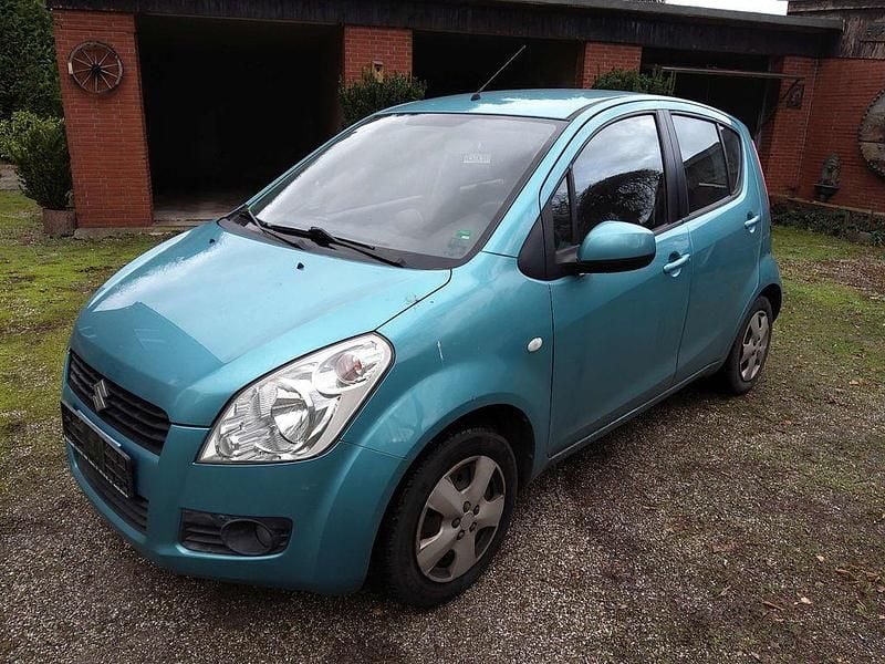 Gebraucht Suzuki Splash Basic 65 PS (47 kW) 2010 Blau Kleinwagen