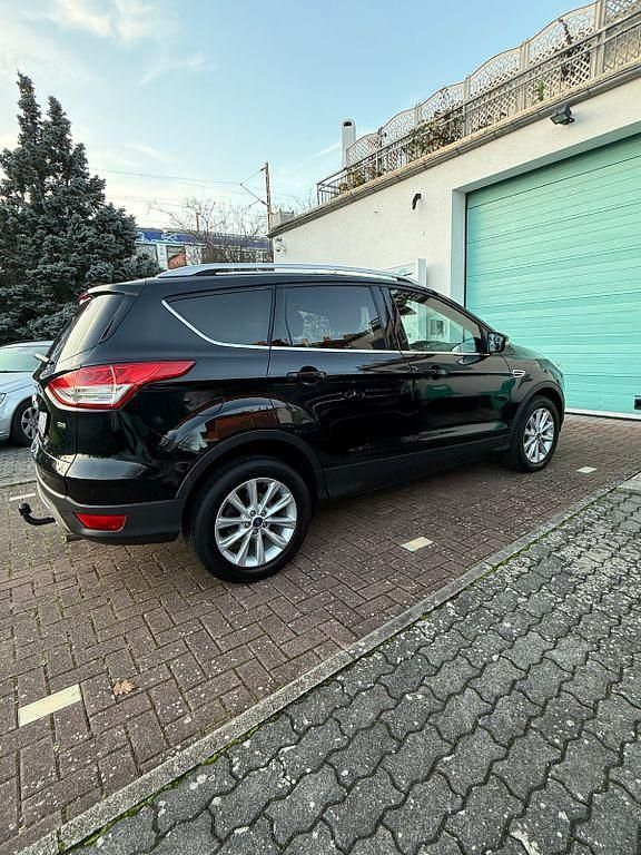 Gebraucht Ford Kuga Titanium 182 PS (133 kW) 2015 Schwarz SUV