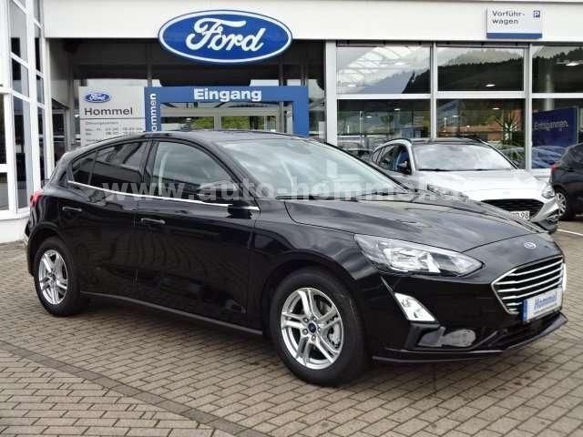 Schwarz metallic Gebraucht 2022 Ford Focus Cool & Connect Limousine | 20.500 € (Etwas zu teuer) - Bild 1/4