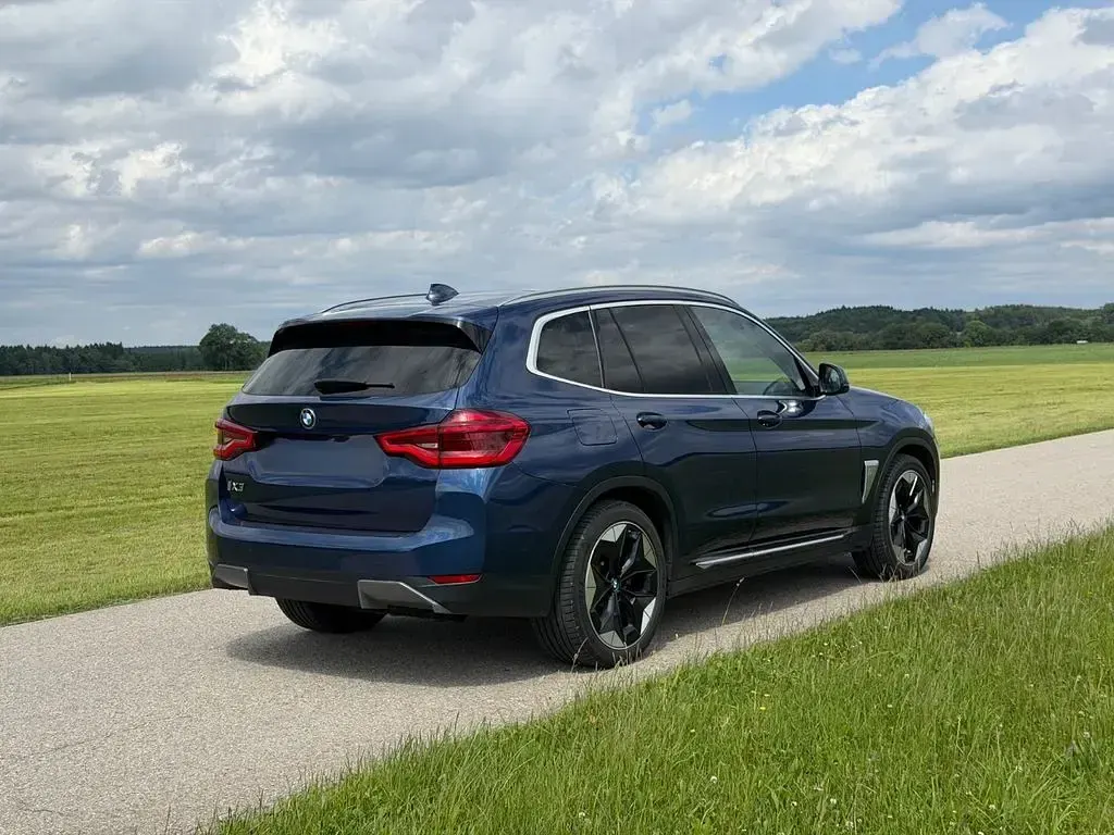 Gebraucht BMW iX3 Impressive 210 kW (286 PS) 2021 Blau SUV
