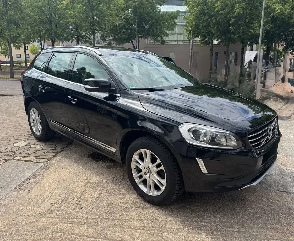 Gebraucht Volvo XC60 Summum 181 PS (133 kW) 2014 Schwarz SUV