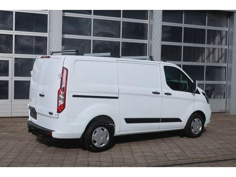 Gebraucht Ford Transit Custom 131 PS (96 kW) 2022 Frostweiß Van