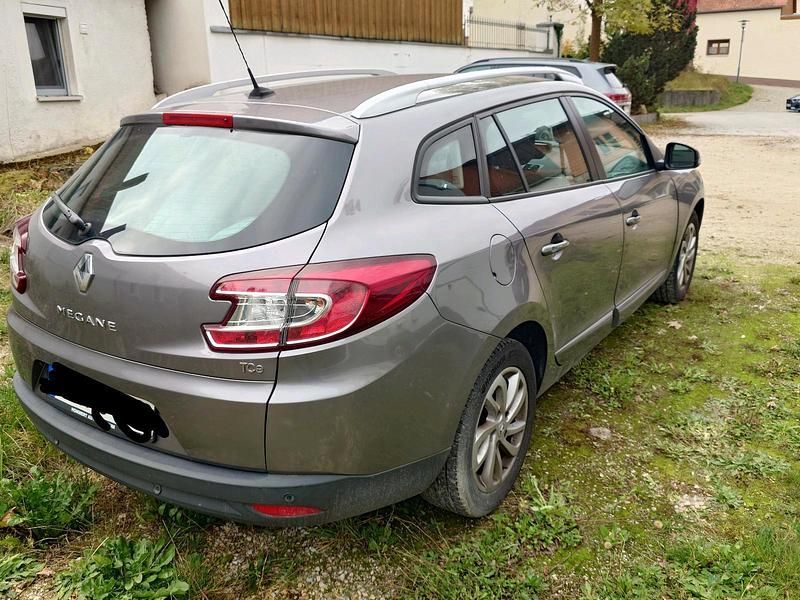 Gebraucht Renault Mégane GrandTour 110 PS (80 kW) 2013 Grau Kombi